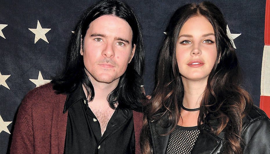 Lana Del Rey og Barrie-James O'Neill er gået hver til sit