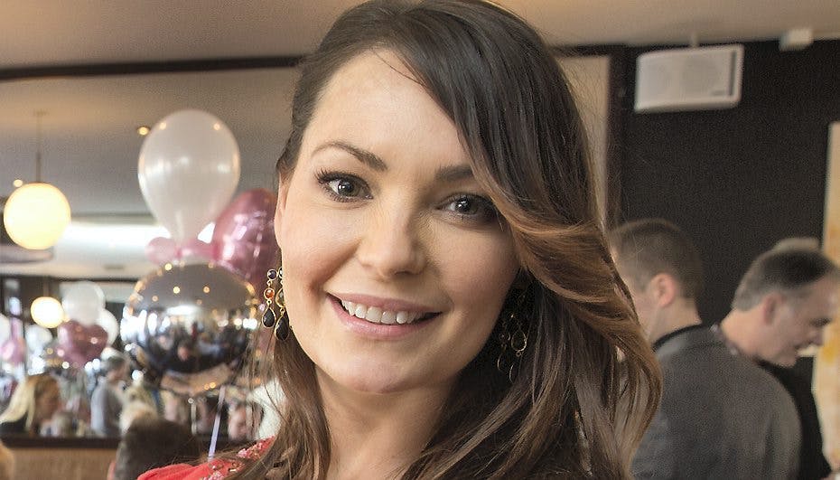 Mascha Vang forstår at vrikke med alle dele af kroppen