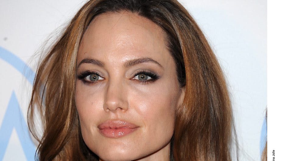 Angelina Jolie er glad for, at hun fik fjernet sine bryster
