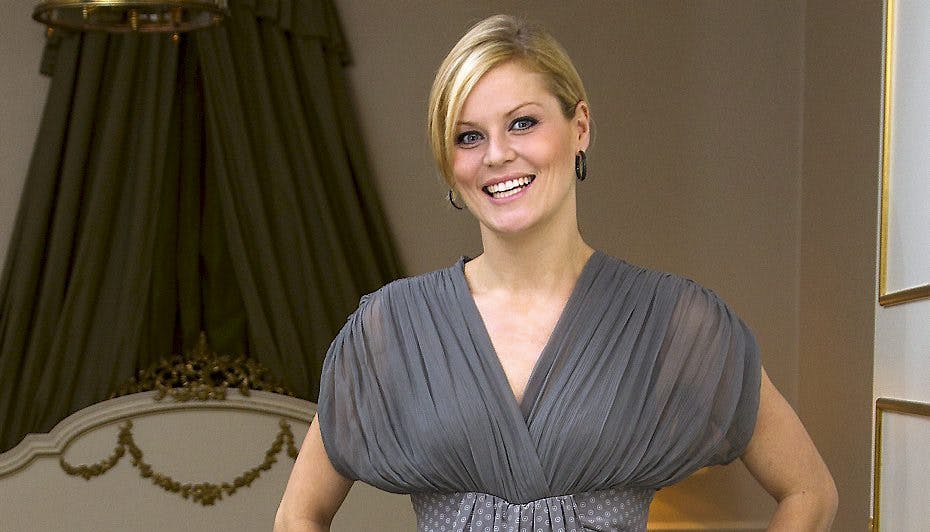 Kønne Cecilie Hother smider tøjet på TV 2 Fri