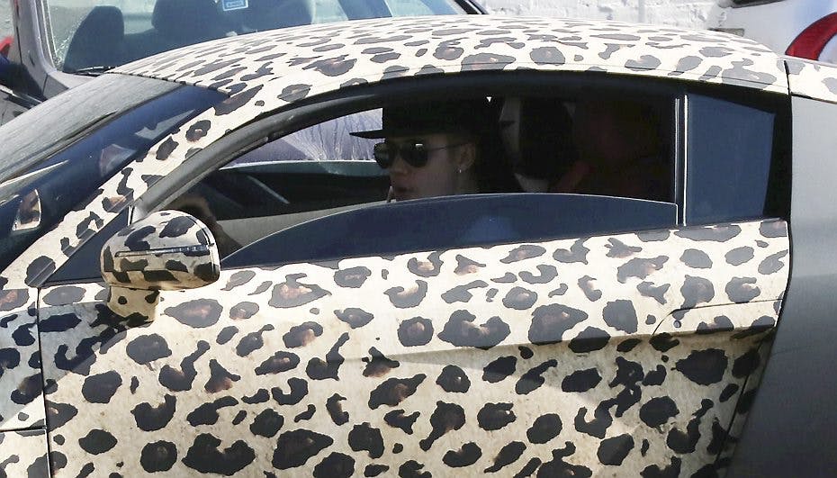Justin Biebers bil er mere besynderlig end den er køn.