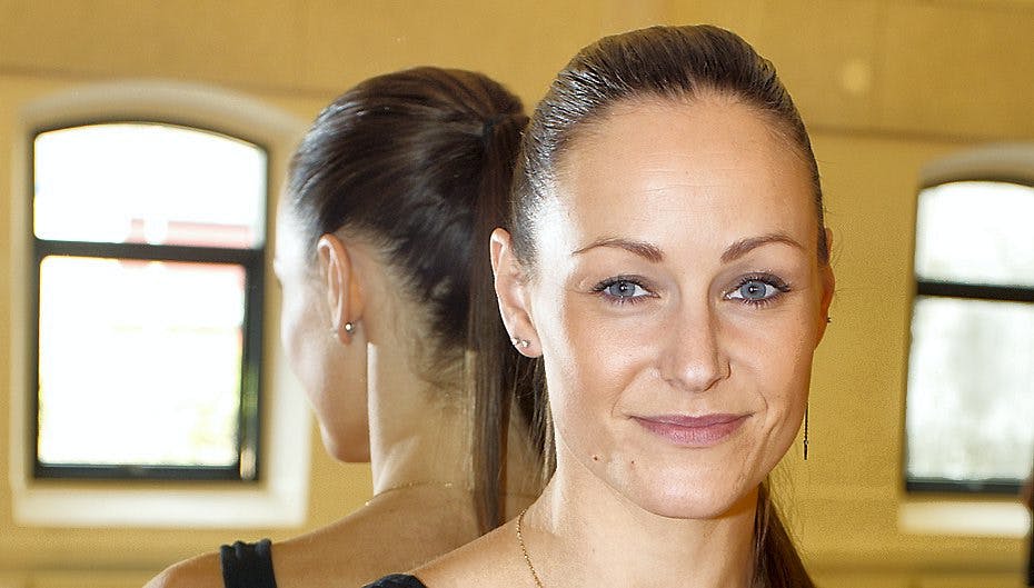 Katrine Bonde måtte forlade "Vild med dans" i utide, da dansemakkeren Claes Bang fik kolde fødder.