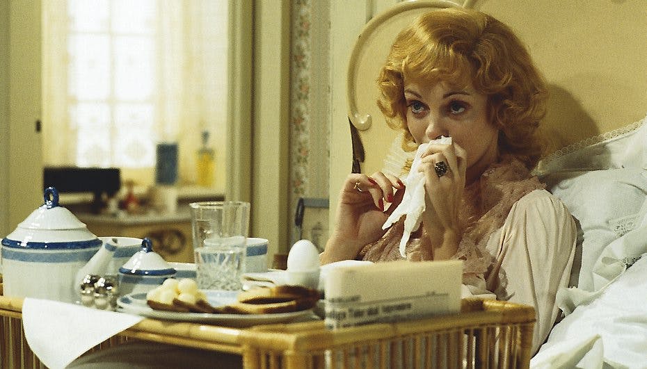 I "Matador" går Maude altid i seng, men i 2012 er hun still going strong.