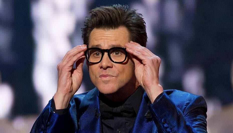 Jim Carrey skal til at vænne sig til det kloge look med sin nye titel som æresdoktor
