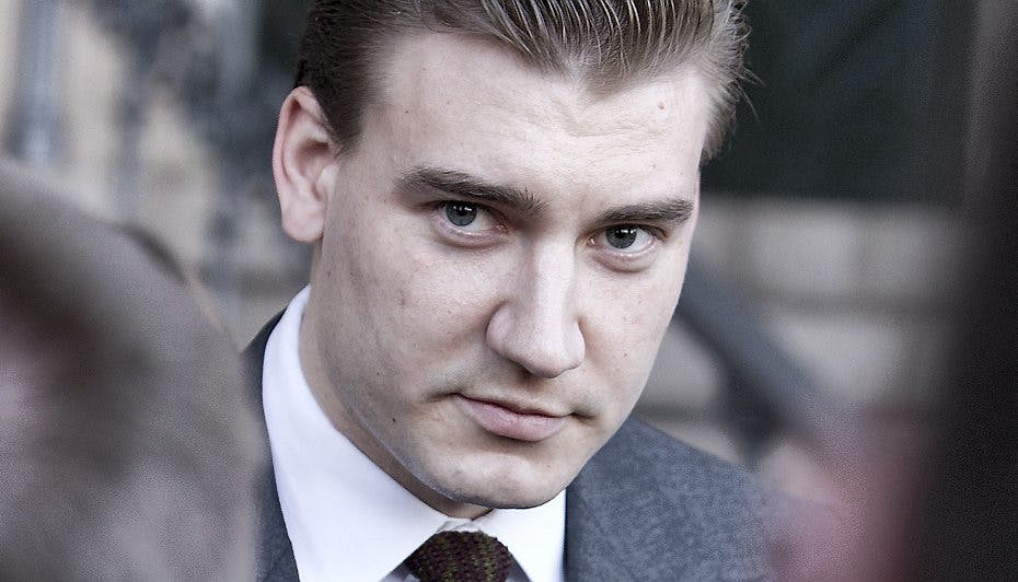 Nicklas Bendtner dummer sig igen, igen i brandert