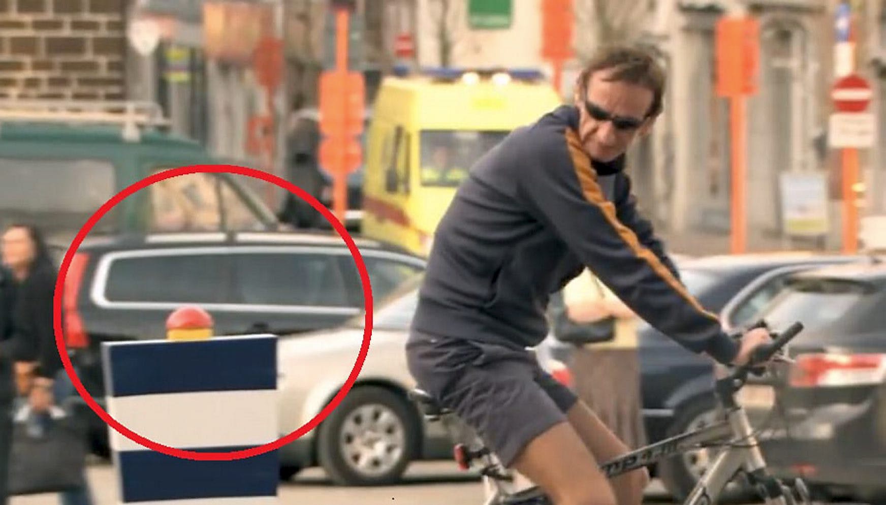 Ha ha ha... en belgisk TV-station forstår at gøre reklame for sig selv på en vanvittig måde!