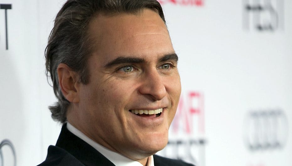 Joaquin Phoenix har fået smag for yoga