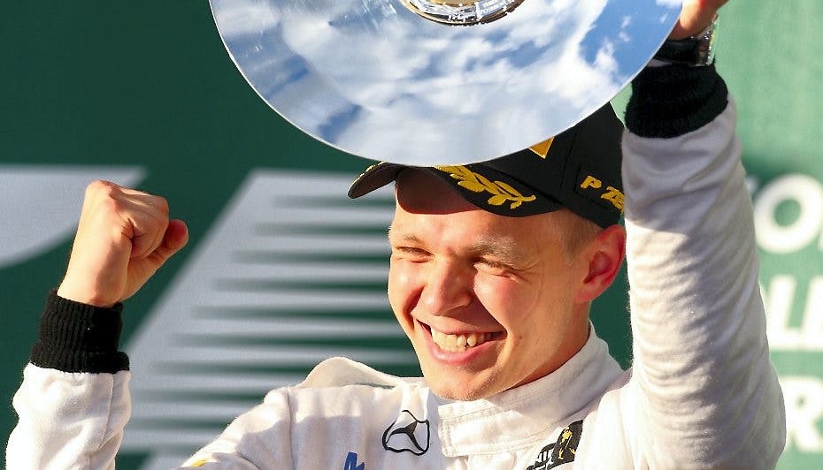 Søndag var det sejrsrusen, der ramte Kevin Magnussen. Da han var barn, var det mobning, der plagede ham.