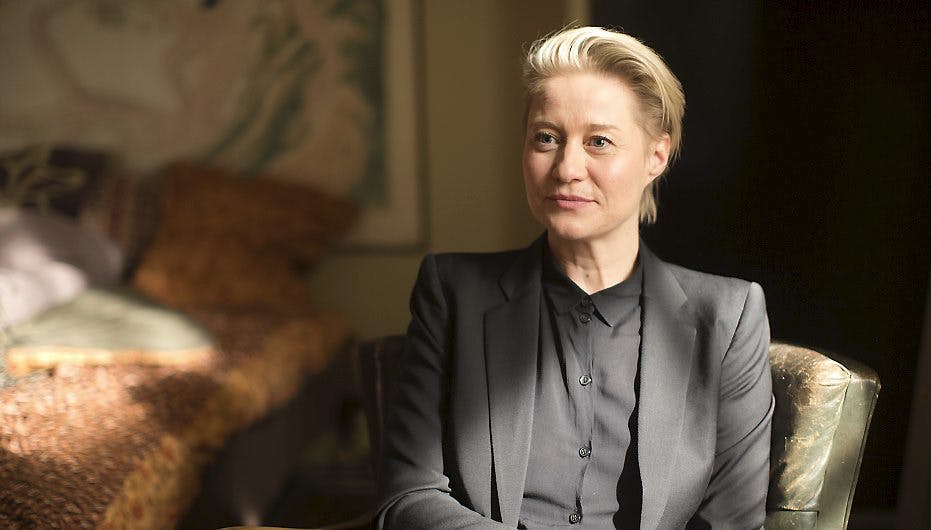 Trine Dyrholm kender alt til, at man nogle gange må sige fra over for sine forældre