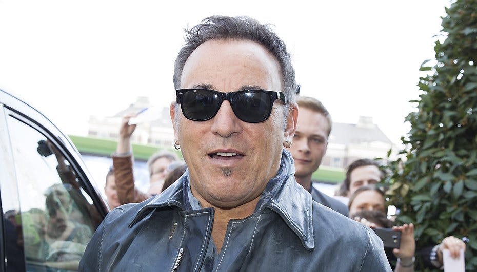 Bruce Springsteen tog sig god tid til at snakke med sine fans i København, inden han kørte til Herning.