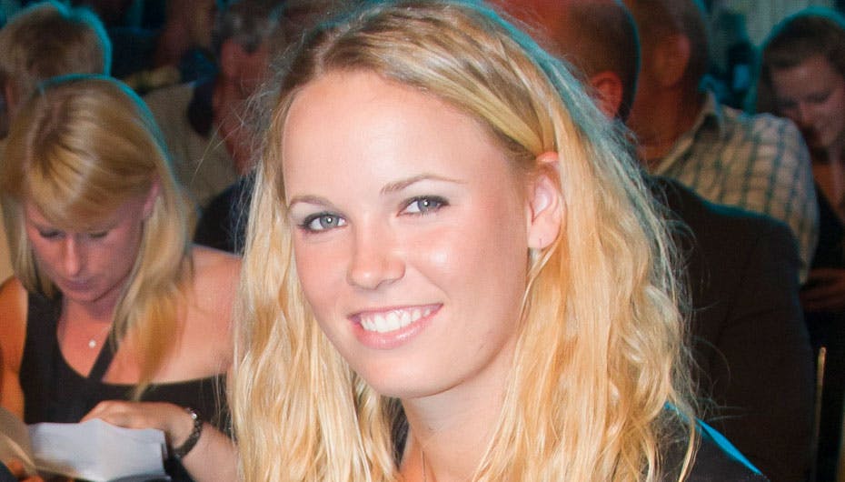 Smilende Caroline blev forleden antastet af Jaloux kollega