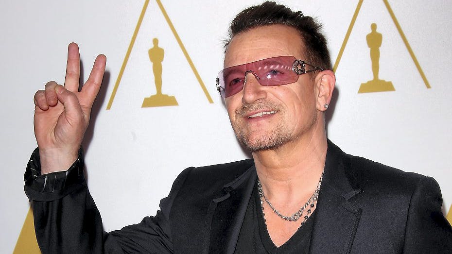 Bonos seng havde en plads på listen med grej hele vejen fra hans hjem i Irland på turneen.