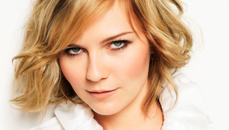 Kirsten Dunst kan nu skrive noget helt nyt på sit CV.