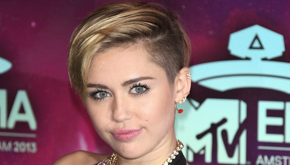 Miley Cyrus er en bil fattigere, når hun kommer hjem fra sin tour