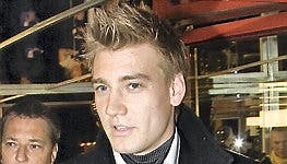 Nicklas Bendtner måtte sige farvel til sin eks og nu er kærlighedstatoveringen også røget