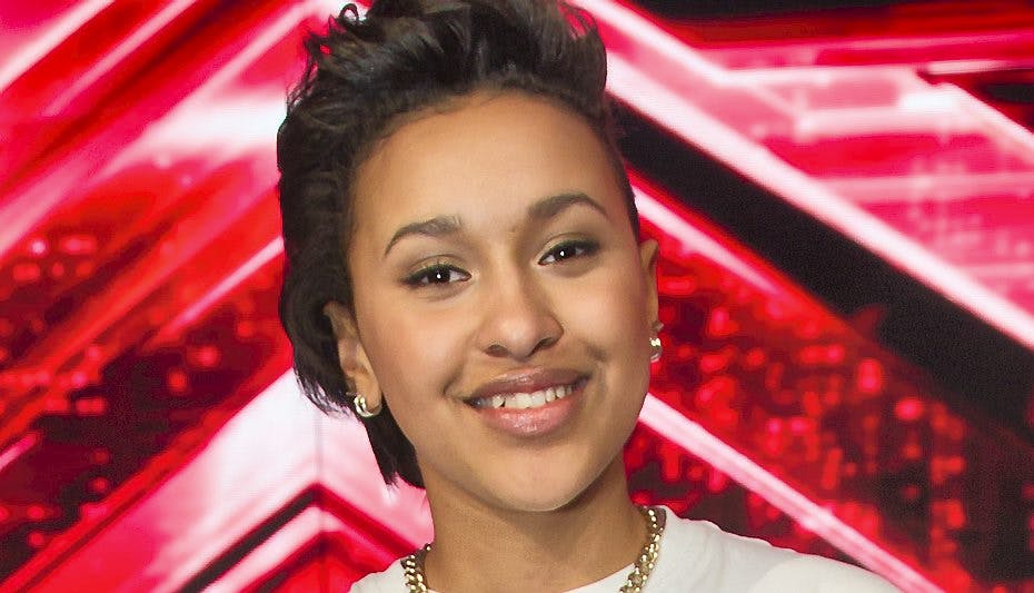 Zaina savner klassekammeraterne, men lige nu gælder det "X Factor".