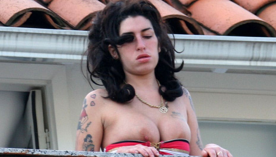 Stiv og på stoffer. Amy Winehouse skal til at lytte til lægerne, hvis hun skal opleve 2012