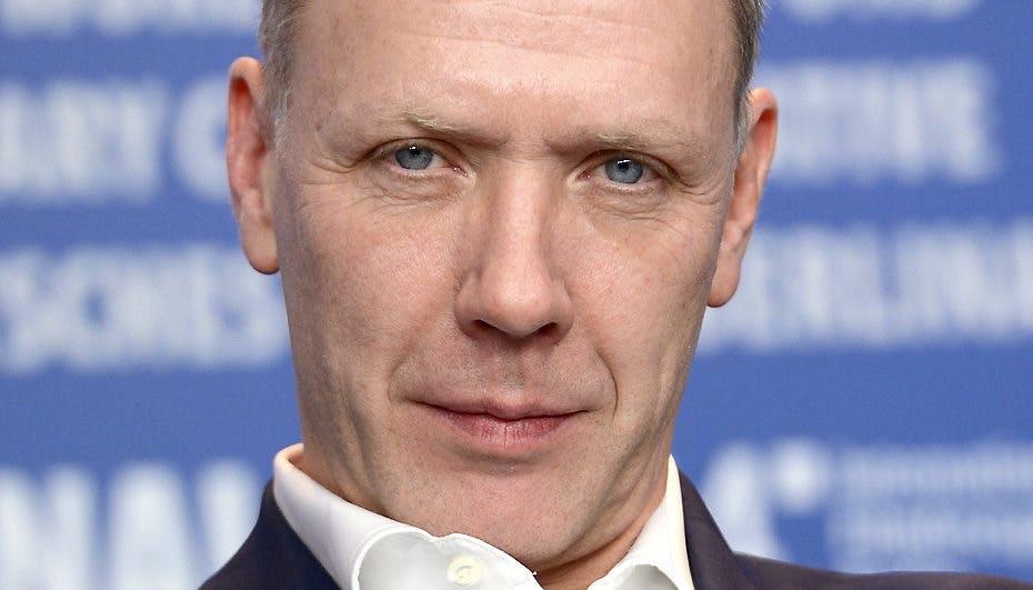 En svensk avis er kommet I besiddelse af videoer, der viser Mikael Persbrandt tage kokain