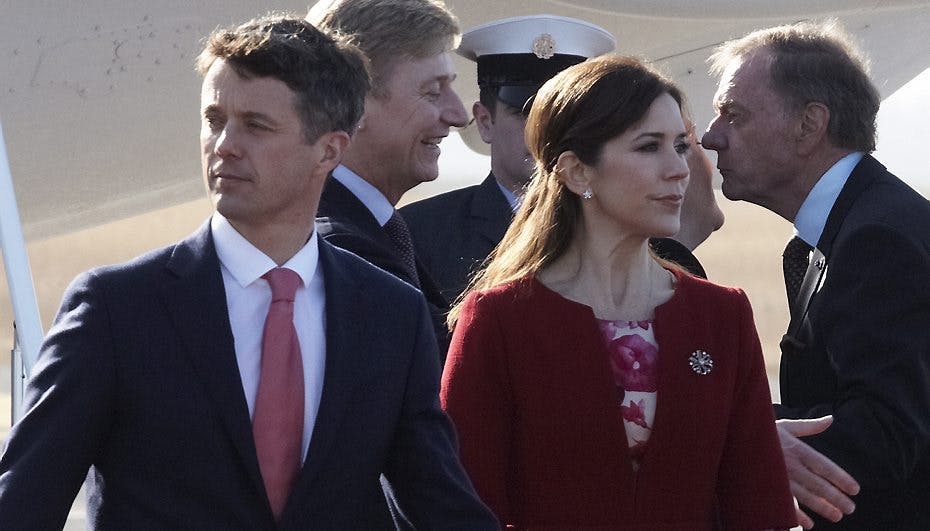 Frederik og Mary modtog lørdag prins Charles og hertuginde Camilla på deres helt egen måde