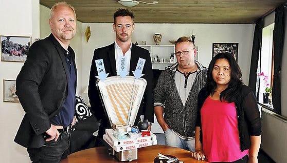 Parret klattede deres penge væk på fastfood, smøger og kontanthævninger, men det er slut nu