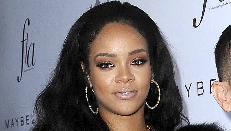Rihanna får selskab af Paul McCartney og Kanye West.