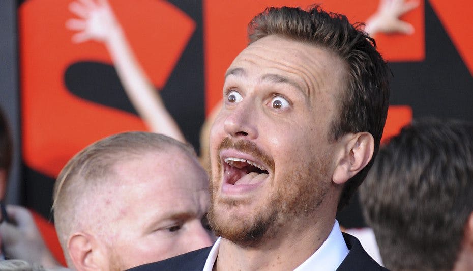 Jason har flere hundrede gamle dukker i sit hjem.