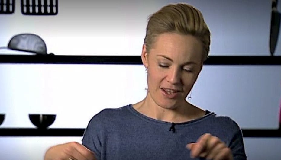Anja Steensig går i aften op i limningen i Masterchef-køkkenet