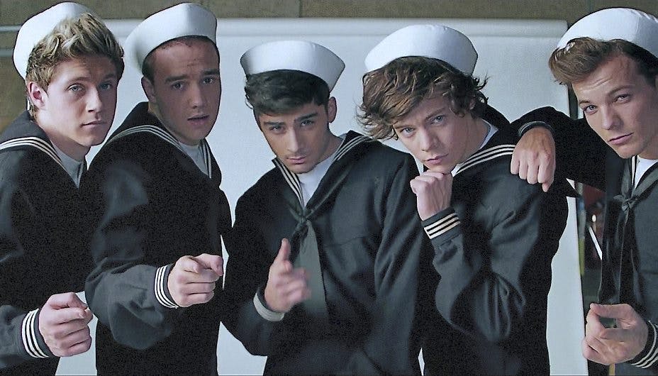 Drengene fra One Direction viser hud til deres fans