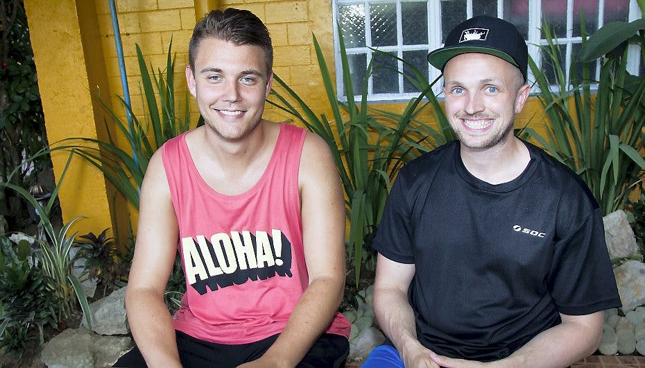 Nicolai og Henrik stoler 110% procent på hinanden. Hør vennerne i videoen herunder.