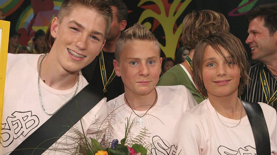 SEB, da de vandt MGP i 2006 med "Tro på os to". Det er Sebastian til højre.