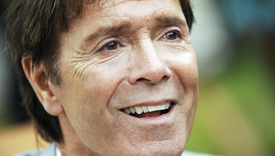 Cliff Richard har været en tur hos politiet