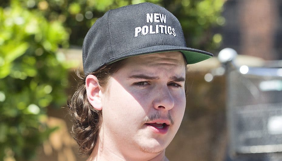 Lukas Graham har det stadig svært med, at hans far døde at et hjertestop sidste sommer