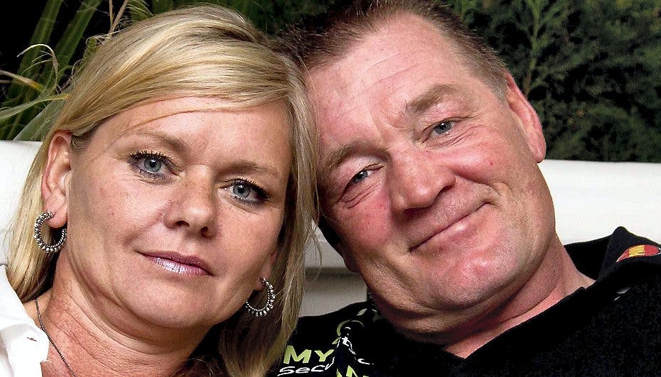 Brian Nielsen og Jeanettes forhold har hidtil kastet et sæt tvillingedøtre af sig, men nu hænger familieidyllen i en tynd tråd