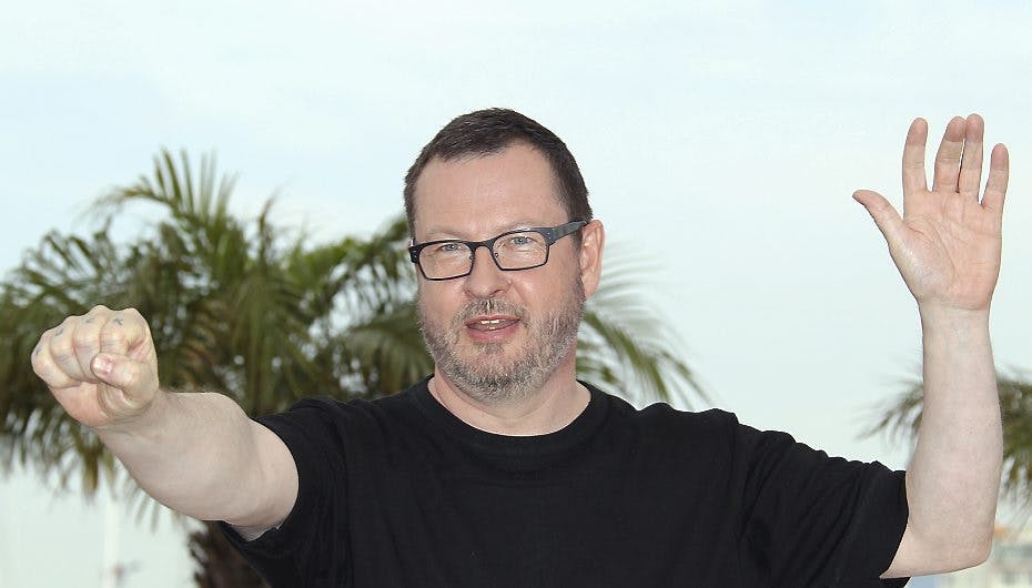 Lars von Trier er ifølge et ugeblad flyttet sammen med elskerinden.