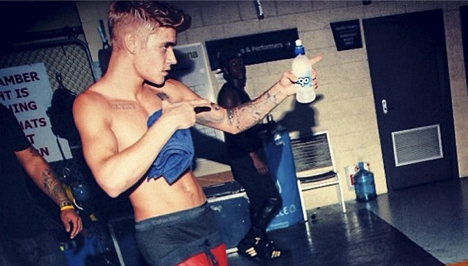 Justin er uden tvivl vild med sin krop