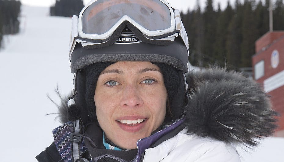 Laura Drasbæk havde det sjovt på skituren. Men knæet gjorde avs.