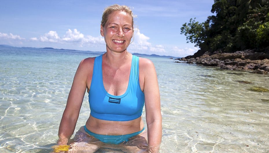 Bettina Tammaro fejrede sin 47 års fødselsdag på en øde ø i Robinson Ekspeditionen 2013