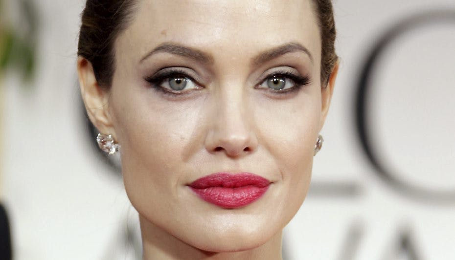 Angelina Jolie mistede sin mor til kræften i 2007. I går mistede hun også sin moster til den samme sygdom.