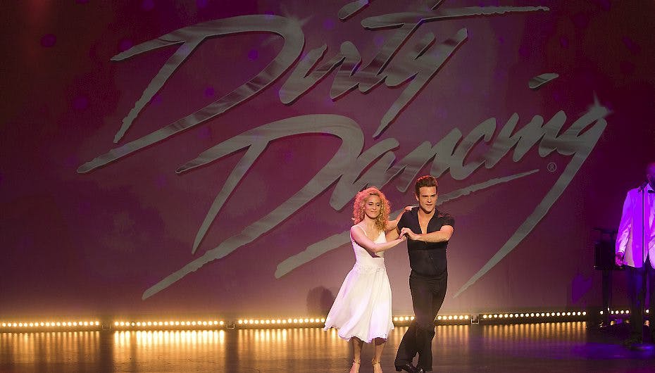 Silas Holst og Mathilde Norholt spiller de to hovedroller i forestillingen "Dirty Dancing"