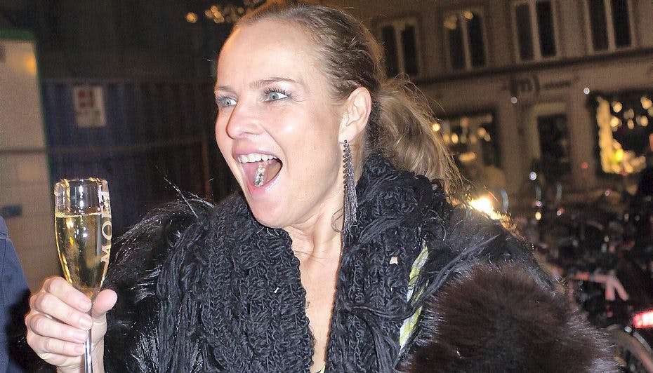 Dejlige Søs Fenger tabte underkæben, da hun i fredags fyldte 50 år