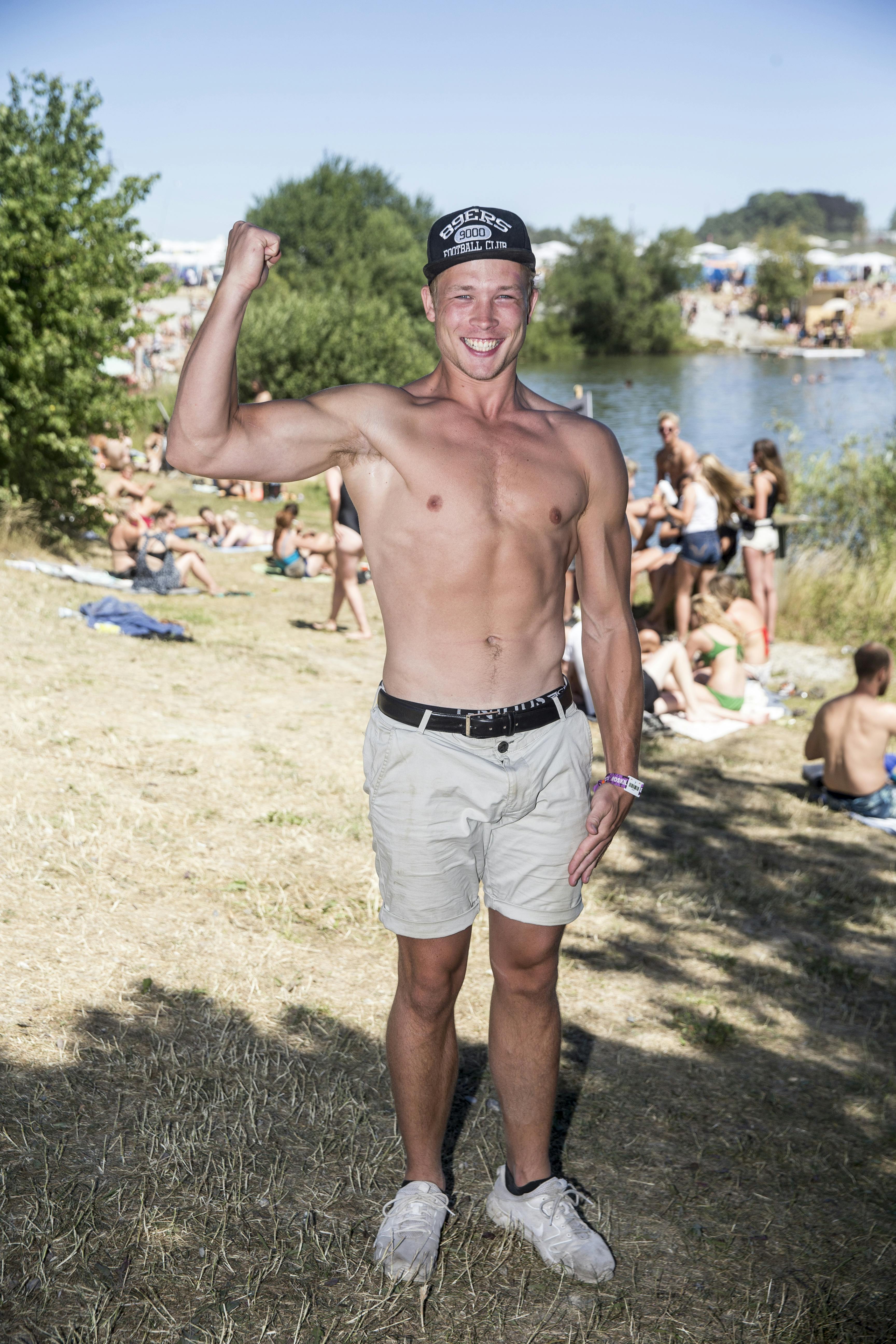 https://imgix.seoghoer.dk/media/article/20180702dm_roskilde_babe_hunk_jens_ole_004.jpeg