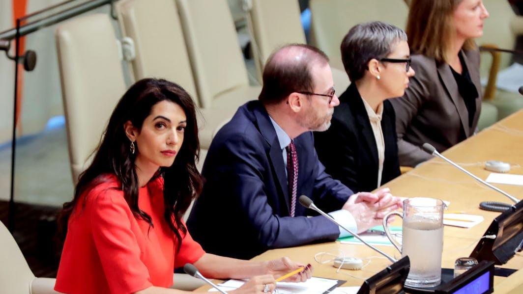 https://imgix.seoghoer.dk/media/article/2019-04-09_16_38_54-billeder-amal-clooney.jpg