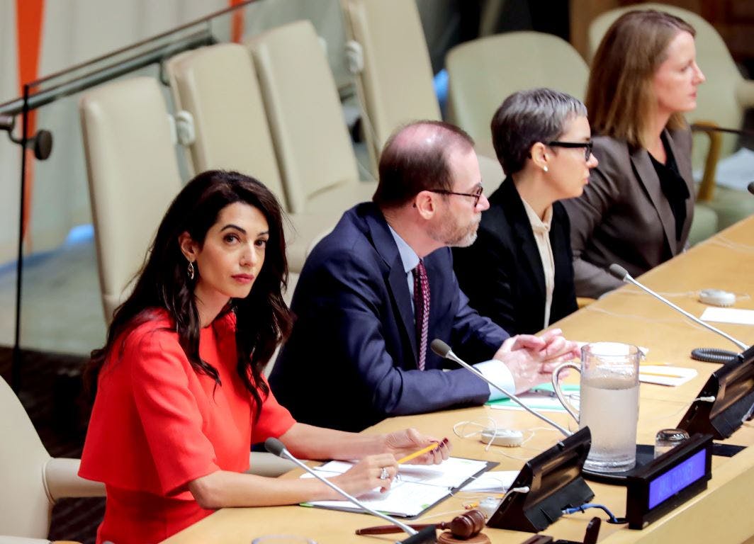 https://imgix.seoghoer.dk/media/article/2019-04-09_16_38_54-billeder-amal-clooney.jpg