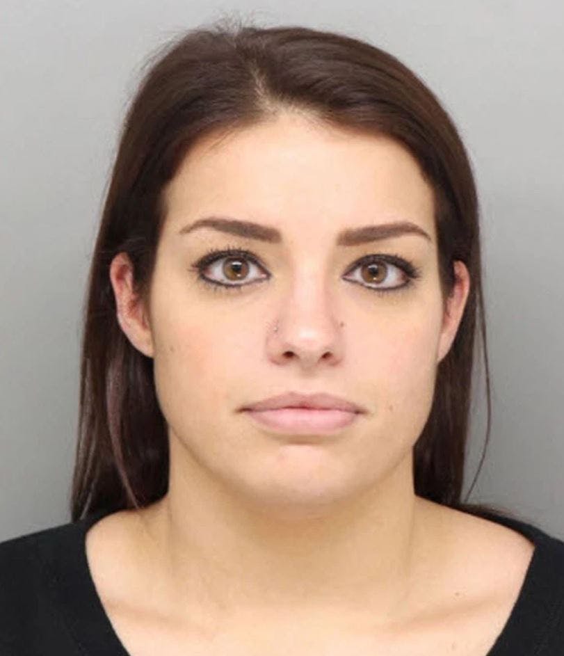 https://imgix.seoghoer.dk/media/article/2019-07-15_08_10_30-jennifer_walsh_sex_case_teen_professes_love_for_former_teacher.jpg
