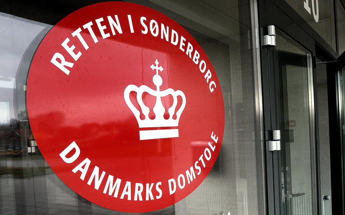 Retten i Sønderborg har varetægtsfængslet kvinden efter voldsom opførsel på en bytur.