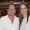 52-årige Anders W. Berthelsen har været gift med produktionsleder Christina Pind Rasmussen, 50, i nu 23 år. Sammen har de datteren Vigga på 14.
