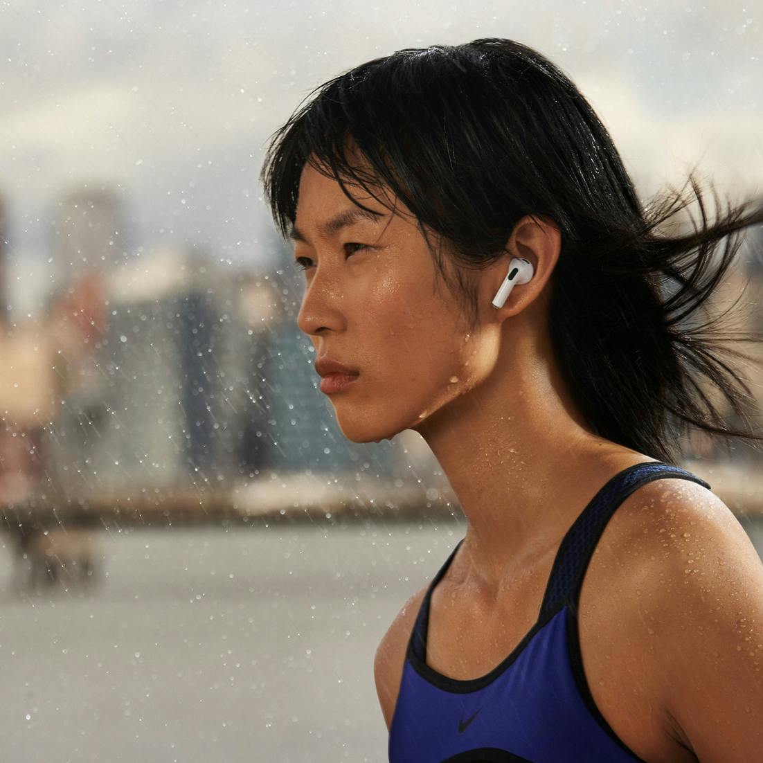 https://imgix.seoghoer.dk/media/article/apple_airpods-3rd-gen_lifestyle-01_10182021.jpg