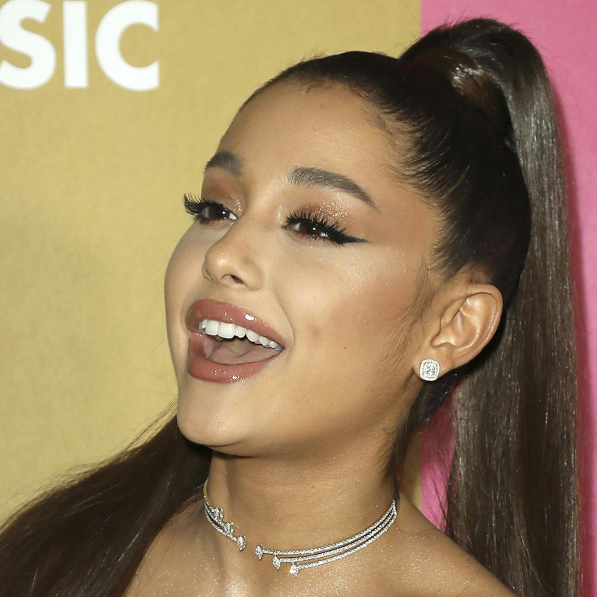 https://imgix.seoghoer.dk/media/article/ariana_grande_3.jpg