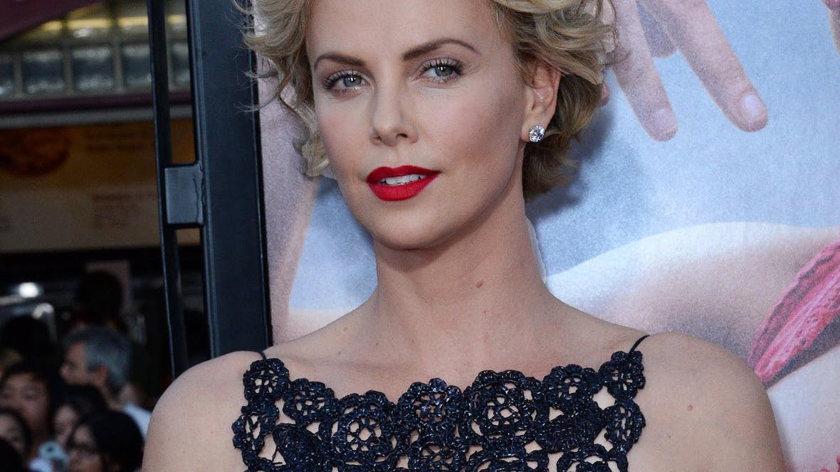 https://imgix.seoghoer.dk/media/article/charlize-theron.png