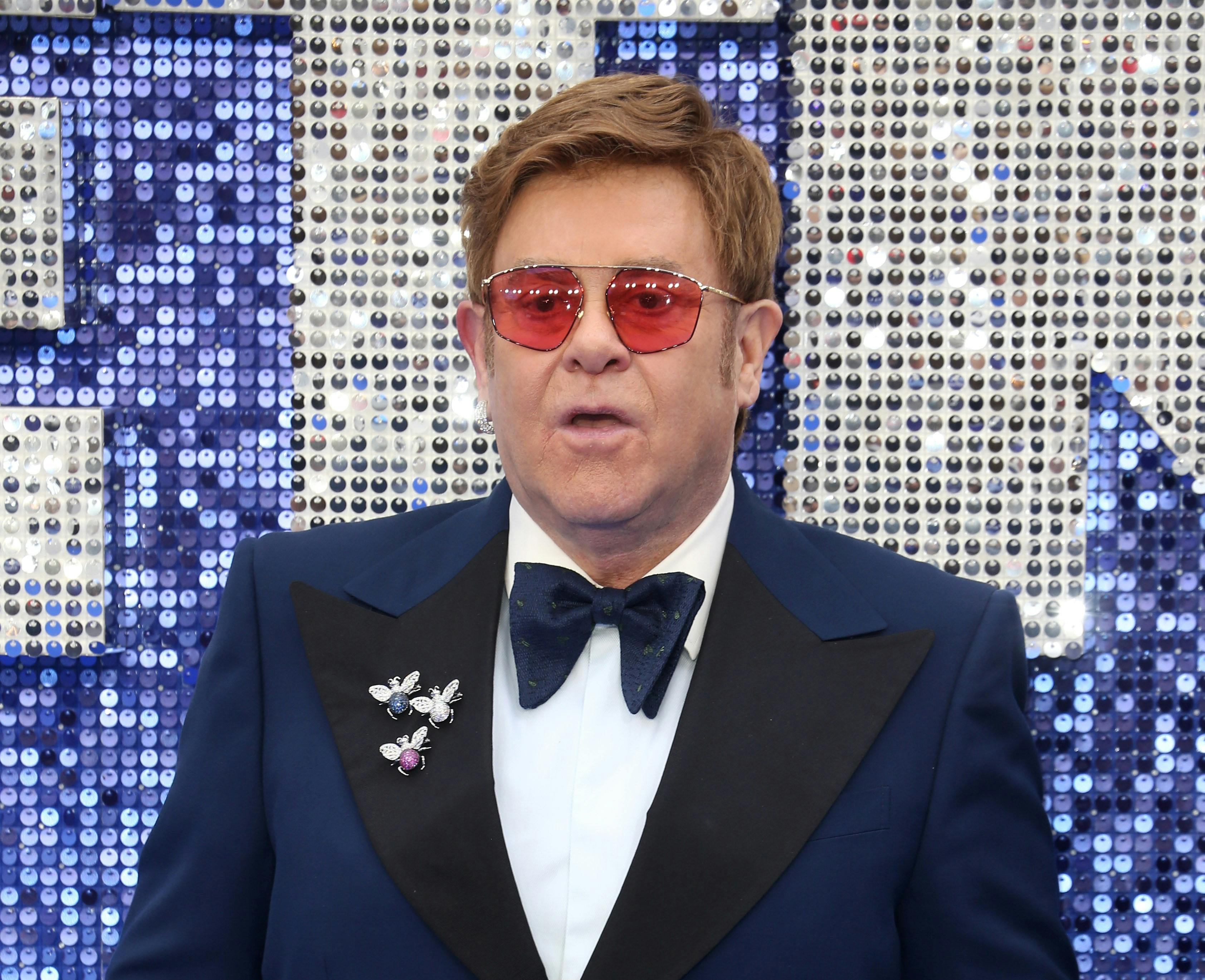 https://imgix.seoghoer.dk/media/article/elton_john_-_takker_af.jpg